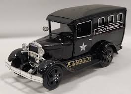 1983 Jim Beam Decanter A Police Paddy Wagon